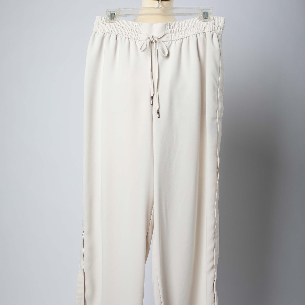 Cream wide leg capri pants